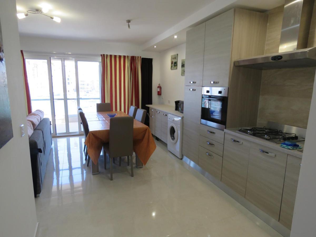 Aquamarine Sea Front Apartments - Second Floor Marsaskala Exteriör bild