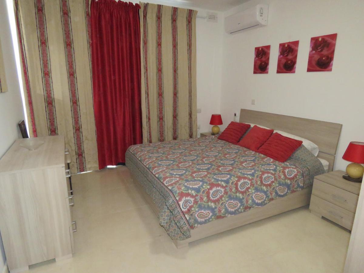 Aquamarine Sea Front Apartments - Second Floor Marsaskala Exteriör bild
